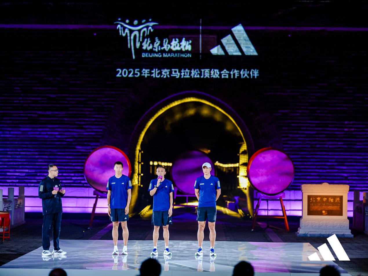 作为国内历, 来竞训跑鞋 作为国内历, 来竞训跑鞋