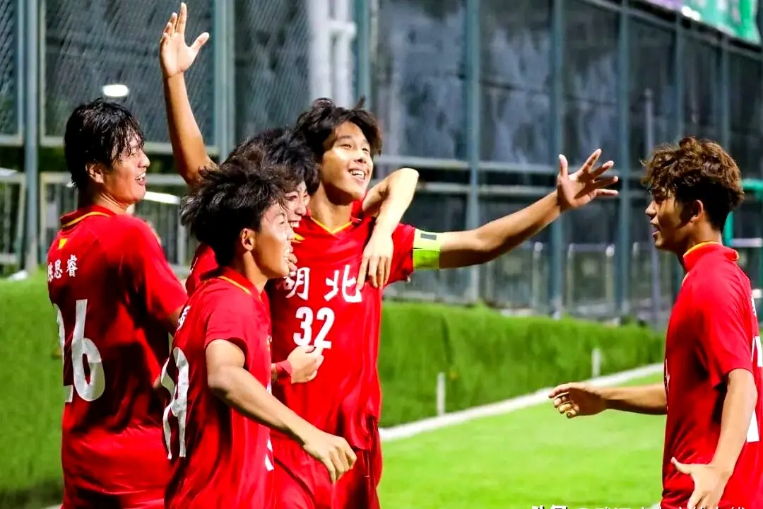 迷身穿球队 迷身穿球队