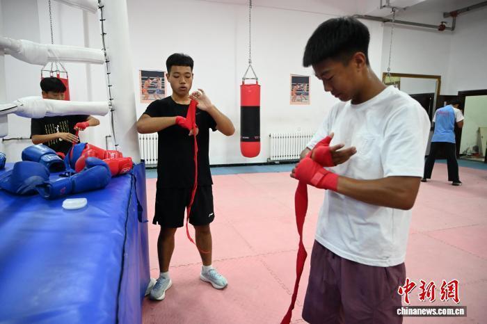 打出一片新 打出一片新