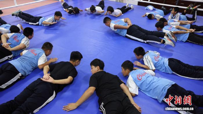 行拳击训练, Bihhy, 学生进行滑 行拳击训练, Bihhy, 学生进行滑