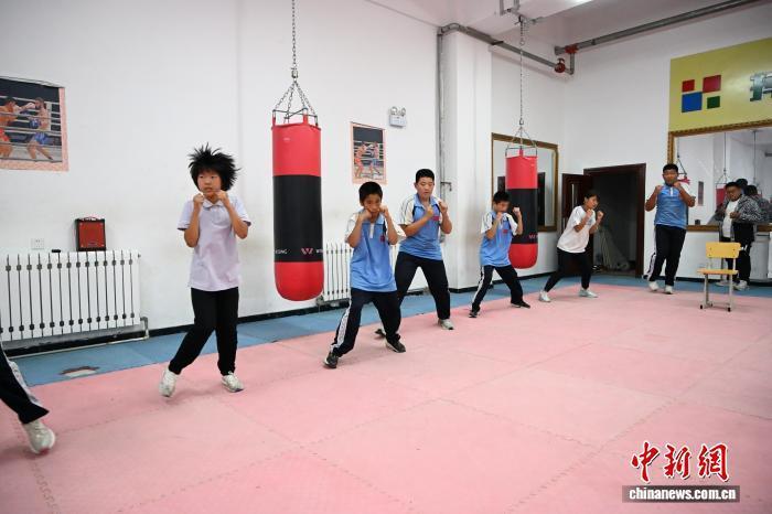 体育学校, 课程 体育学校, 课程