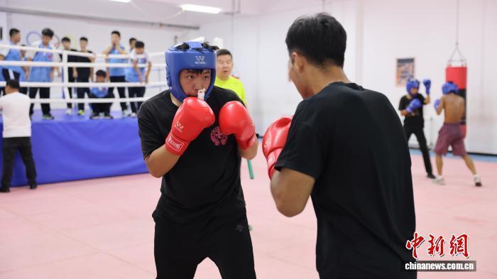 打出一片新 打出一片新