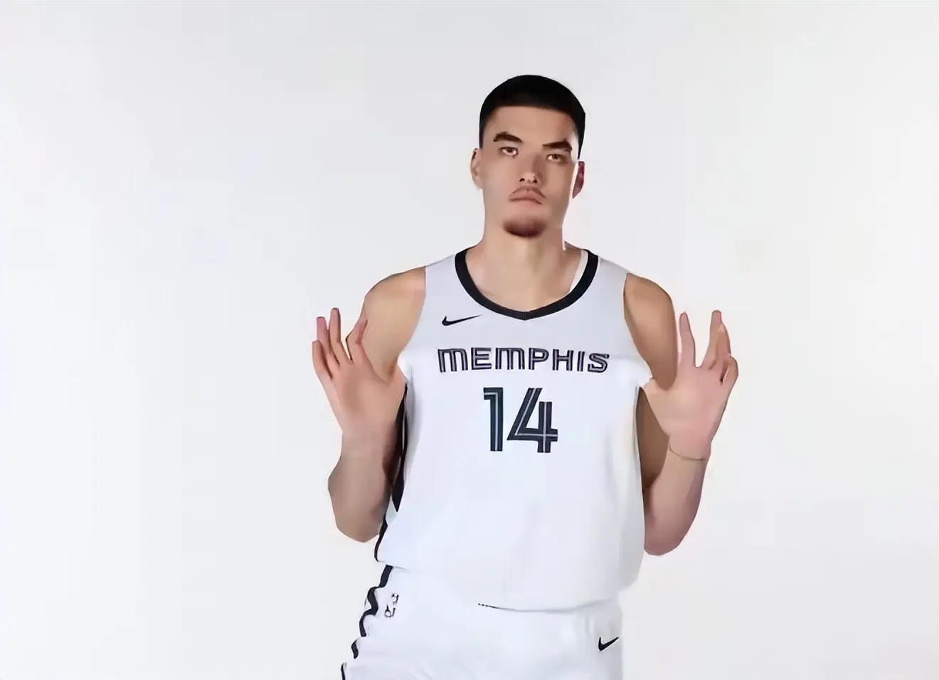 amp, 左脚踝手术, 伤病倒下一