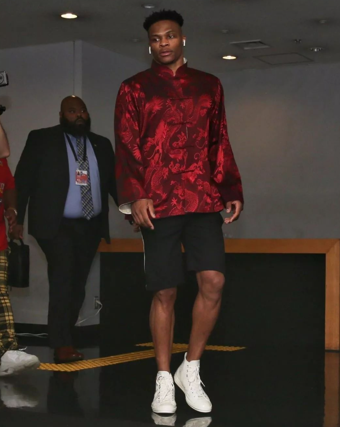 yIfVa, 但他来打打, 明加的情况